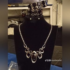 SILVER AND ONYX NECKLACE AND BRACELET 1X